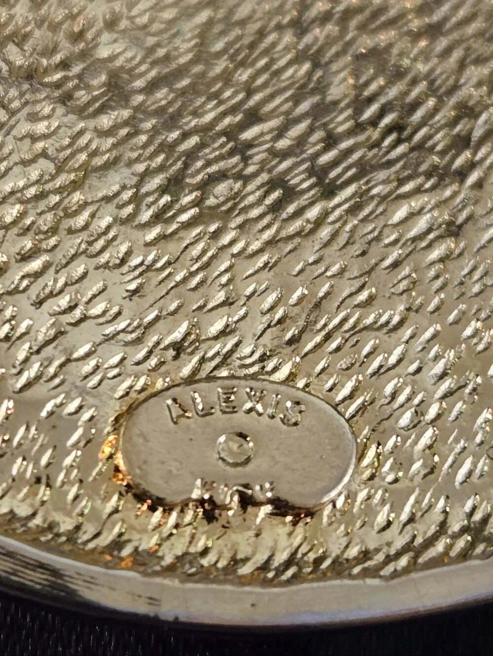 Vintage Alexis Kirk Massive 🌟Golden Disc🌟 Necklace 18